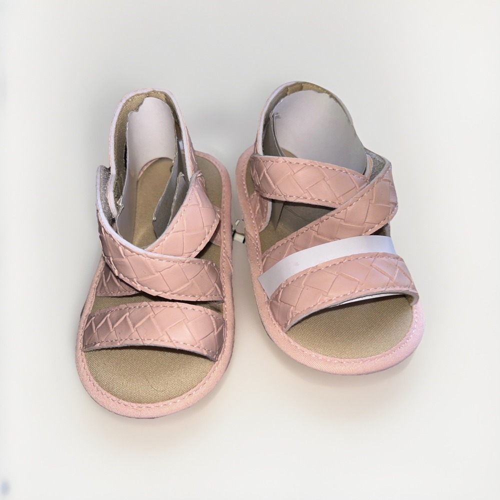 Lucky Brand Girls Crib Shoes Pink Sandals Infant Size 4